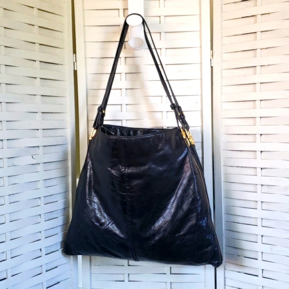 Badgley Mischka black leather shoulder tote bag